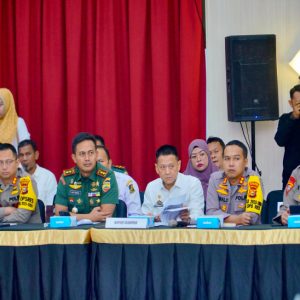 Pj Bupati Kampar Ikuti Rakor dengan Gubri